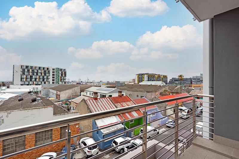 To Let 1 Bedroom Property for Rent in Woodstock Western Cape